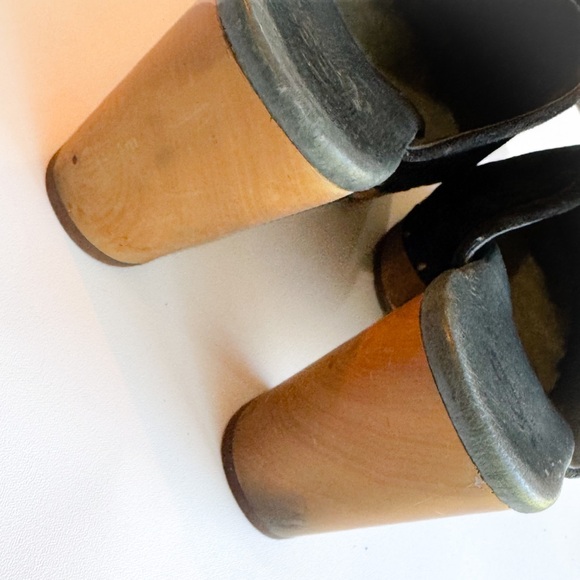 UGG Abbie black suede chunky heeled clog ❤️ - Picture 4 of 8